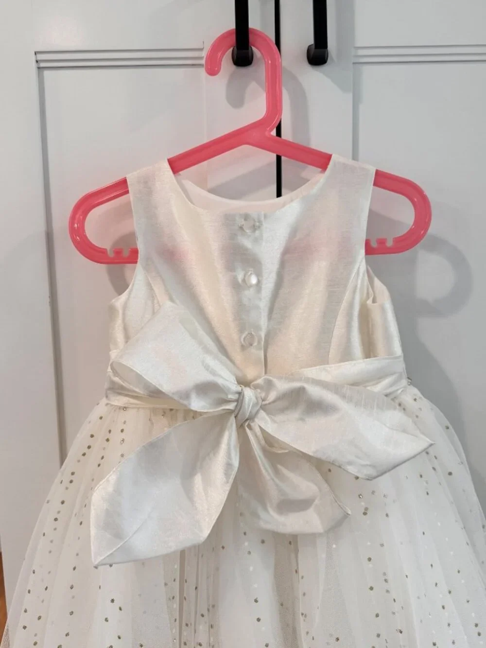 David’s Bridal Girls 4 Tulle Tea Length Gold Glitter Flower Girl Formal Dress - Picture 7 of 10